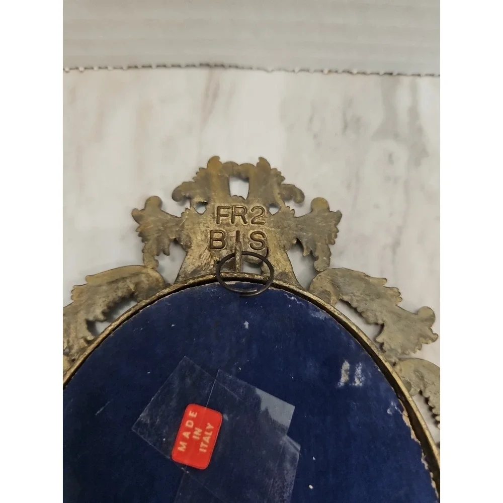 The Unbranded Brand preowned backs